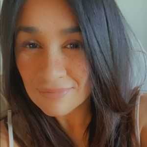 Meet your Posher, Omaira